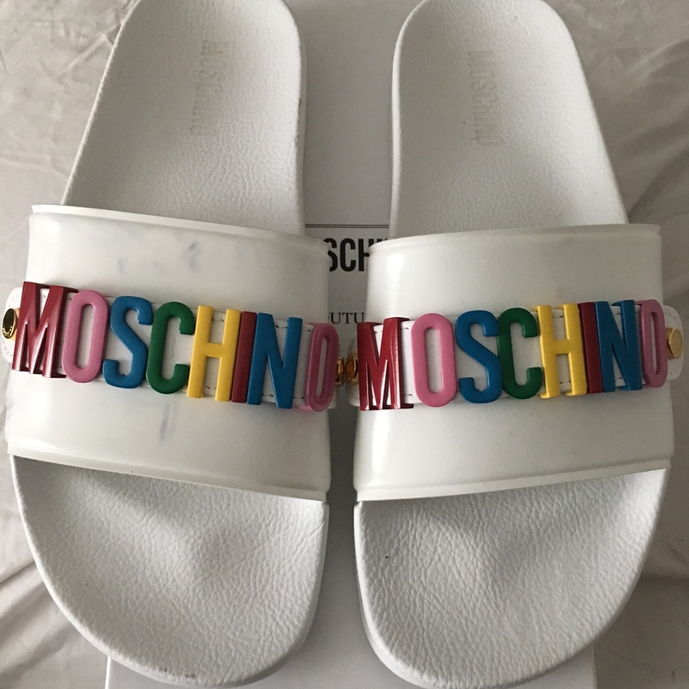 Moschino slides